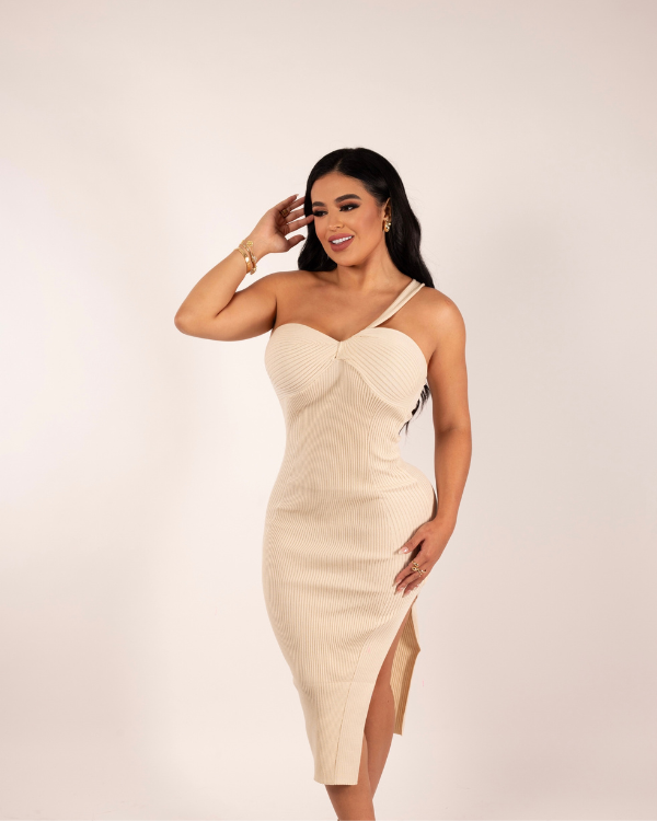 Creamy chic Maxi Dress – Serrano's Boutique